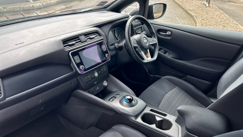 Nissan LEAF 110kW Acenta 40kWh 5dr Auto [6.6kw Charger] Electric Hatchback